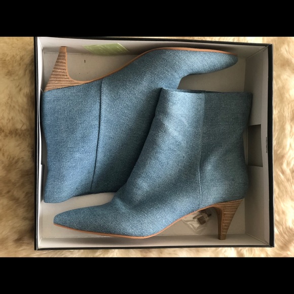 Unworn & new Dolce Vita kitten heeled booties - Picture 3 of 6
